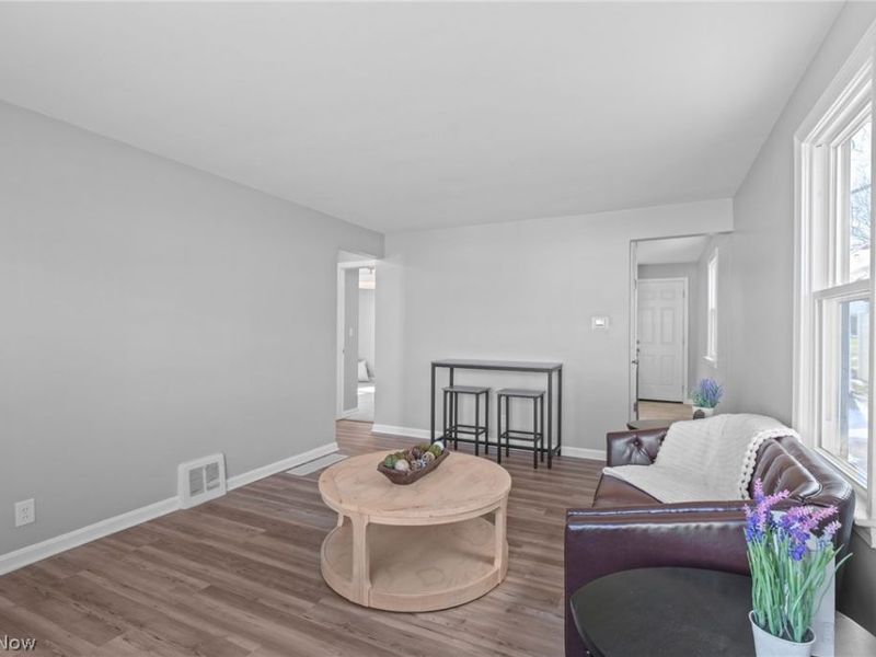 1610 Colonial Boulevard NE, Canton, OH 44714 Photo 8