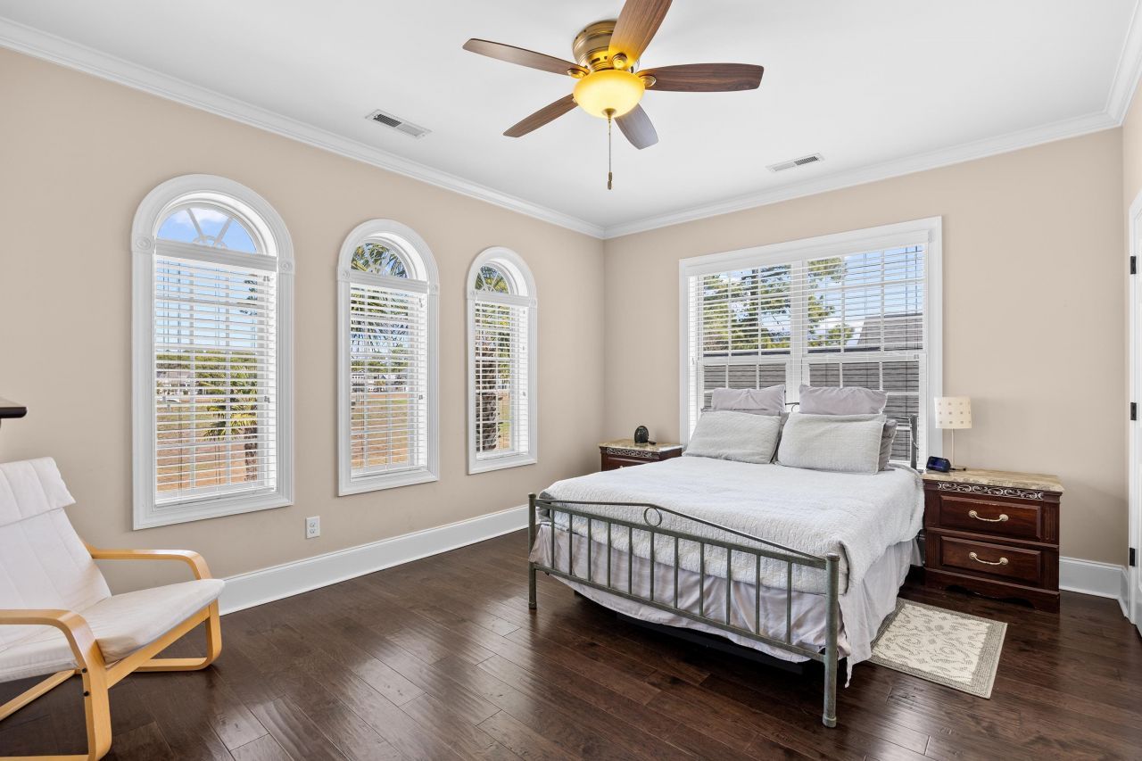 528 Walcott Dr.  Photo 18