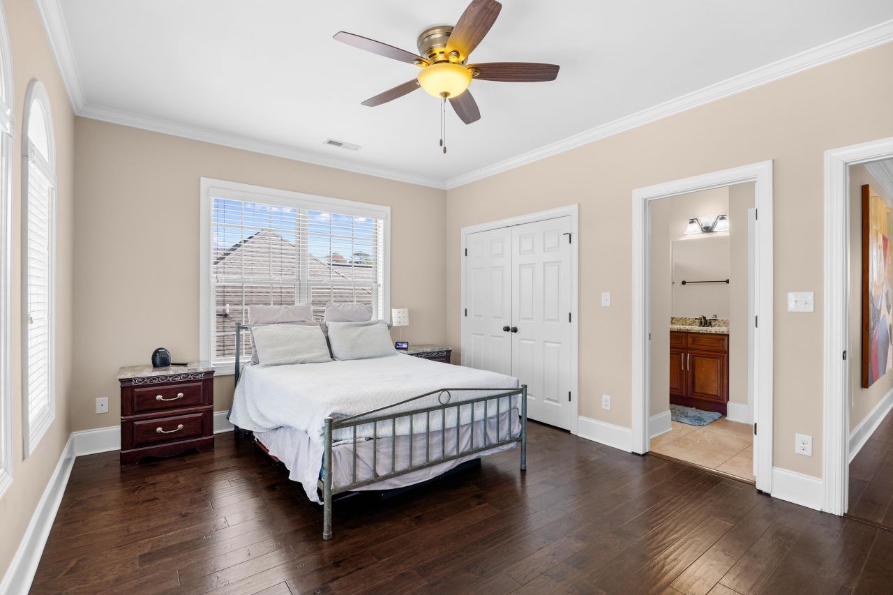 528 Walcott Dr.  Photo 19