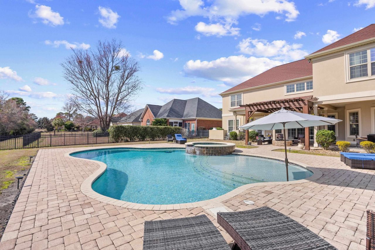 528 Walcott Dr.  Photo 41