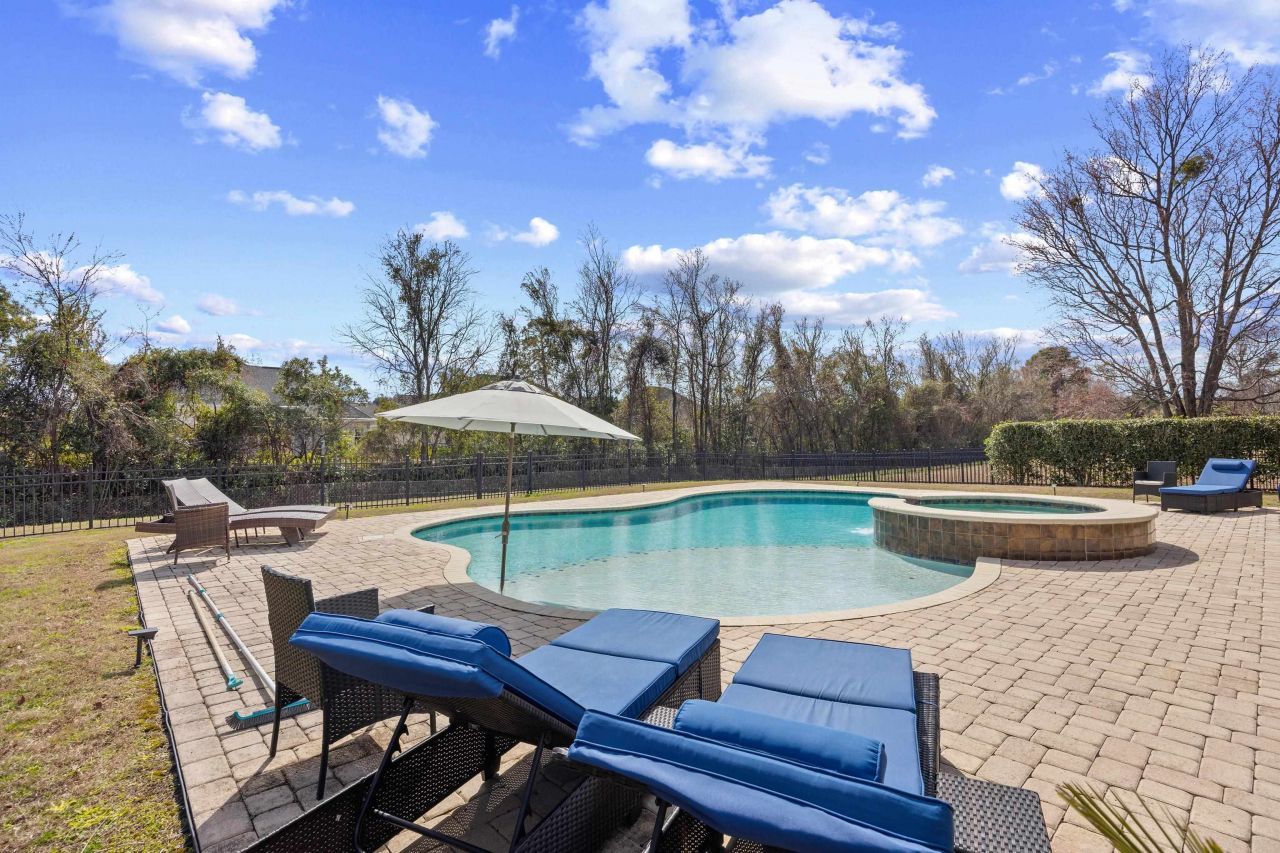 528 Walcott Dr.  Photo 43