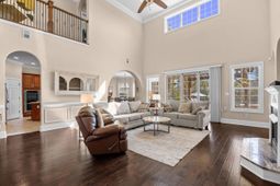 528 Walcott Dr.  photo 4