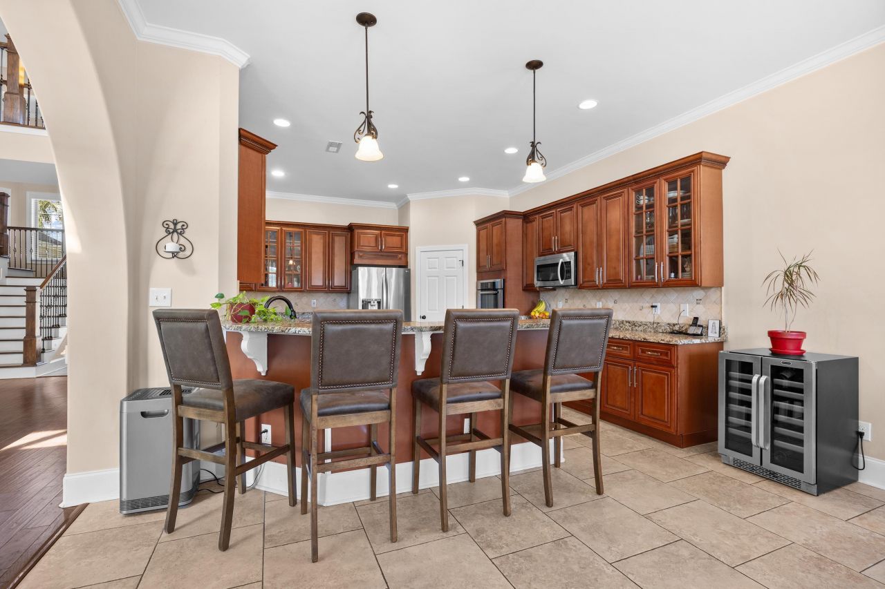 528 Walcott Dr.  Photo 9