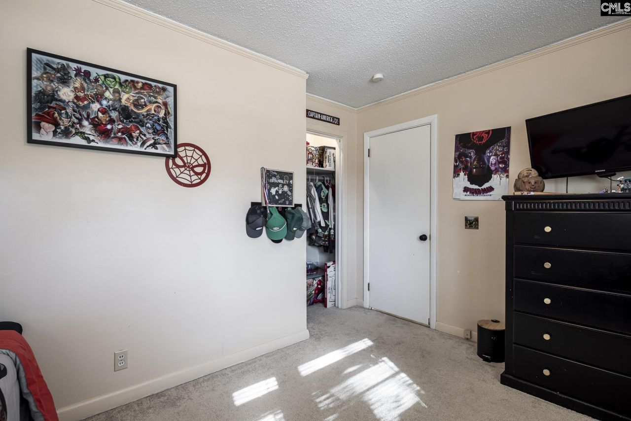 2520 Parkwood Drive  Photo 16