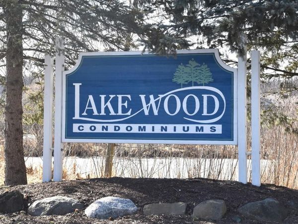 S77W19447 Lakewood DRIVE, Unit 21, Muskego, WI 53150