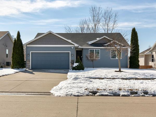 5132 NW 59th Avenue, Johnston, IA 50131