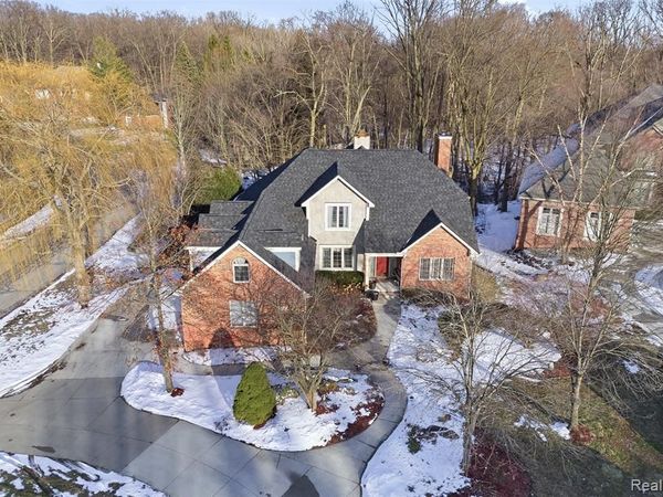 28690 WINTERGREEN Court, Farmington Hills, MI 48331