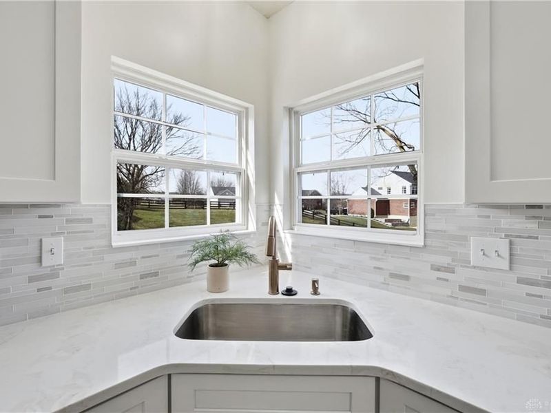 5715 Hawthorne Reserves Drive, Middletown, OH 45044 Photo 20