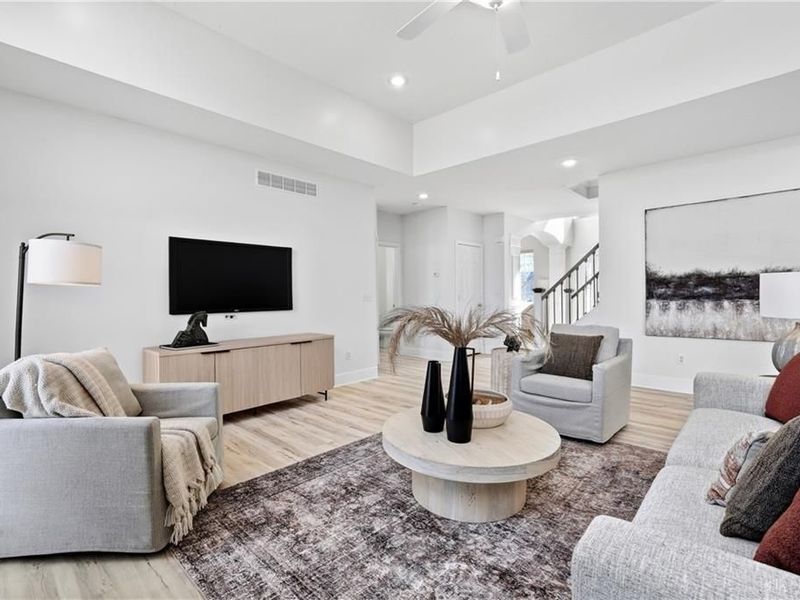 5715 Hawthorne Reserves Drive, Middletown, OH 45044 Photo 9