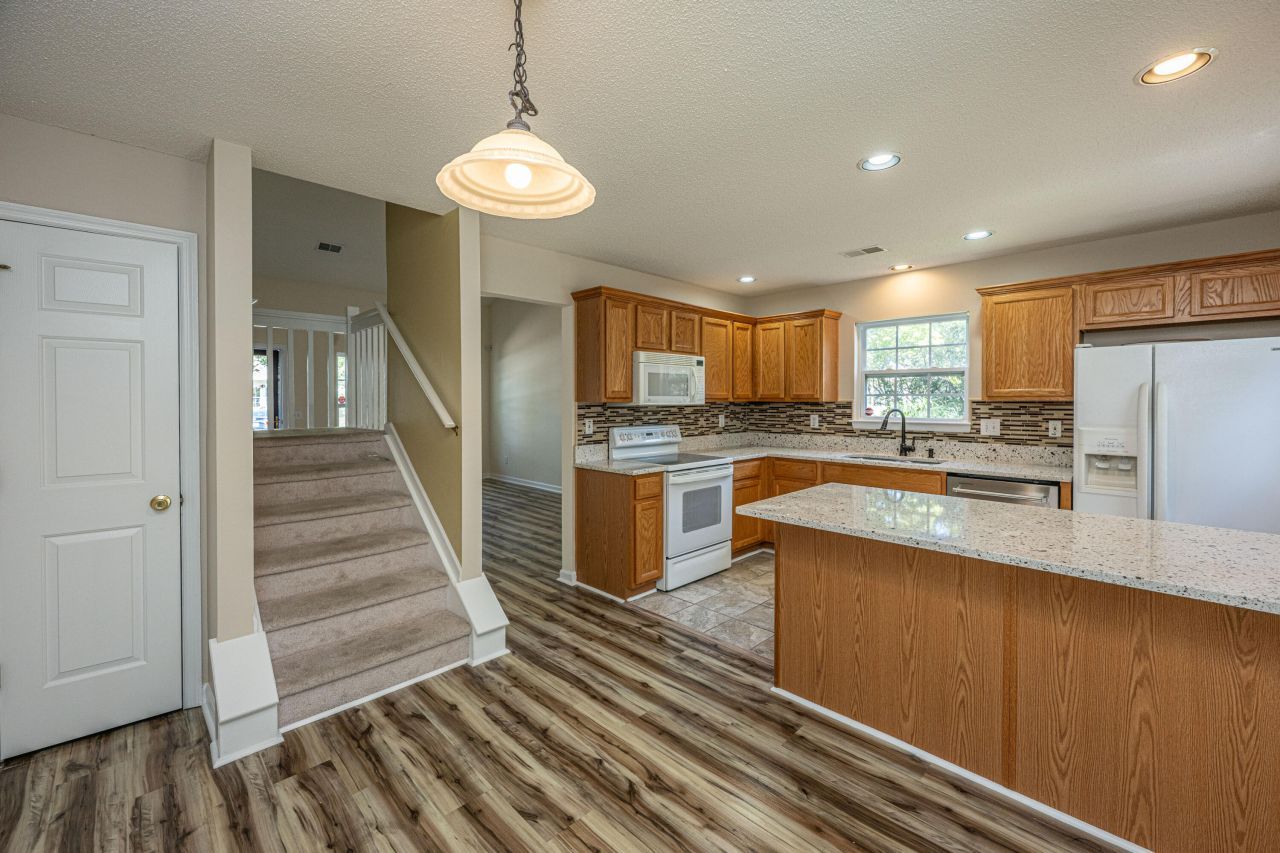 1304 Elm Hall Circle Photo 28