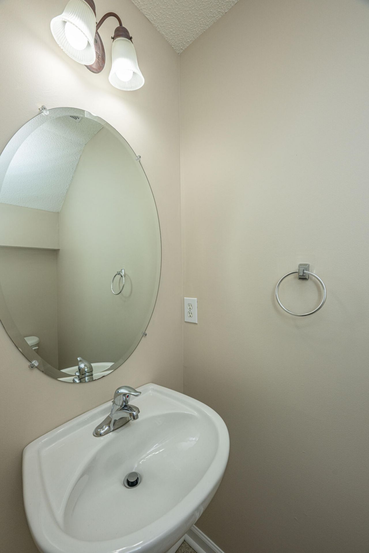 1304 Elm Hall Circle Photo 29