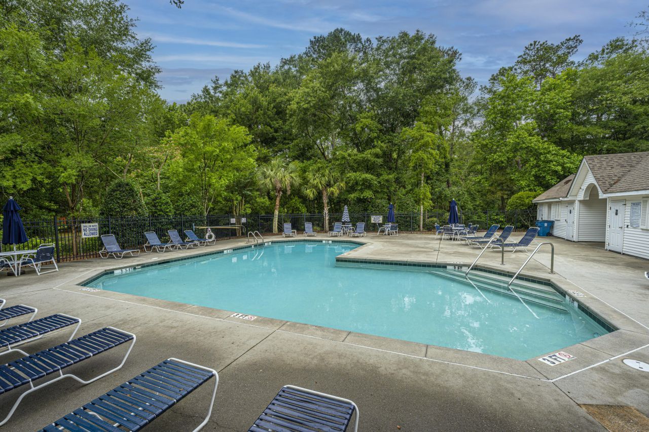 1304 Elm Hall Circle Photo 4