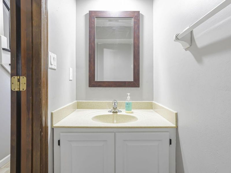 252 Old Coach Place, Canal Winchester, OH 43110 Photo 27