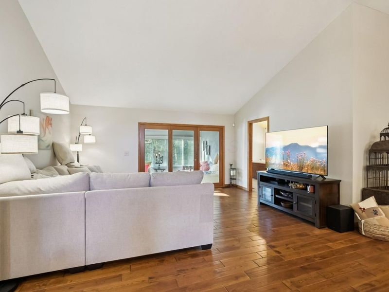 2521 Vililly Circle E, Grove City, OH 43123 Photo 4