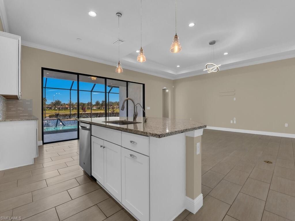 10093 Avalon Lake Cir, Fort Myers, FL 33913 Photo