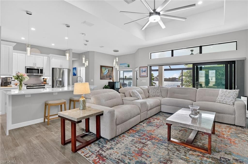 230 NE 18th St , Cape Coral, FL 33909 Photo