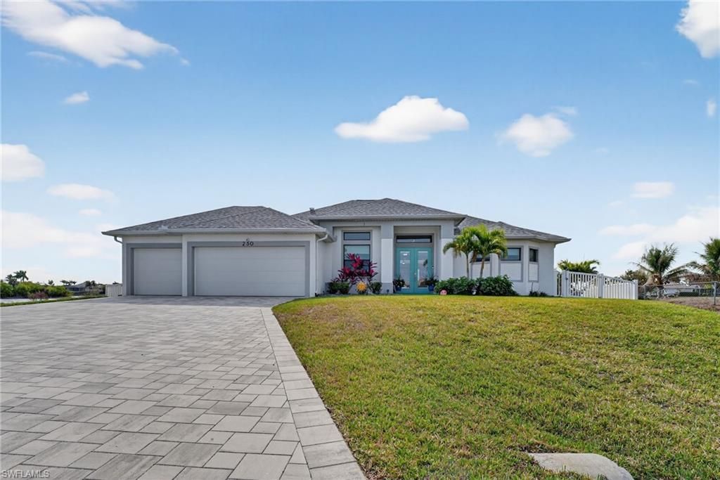 230 NE 18th St , Cape Coral, FL 33909 Photo