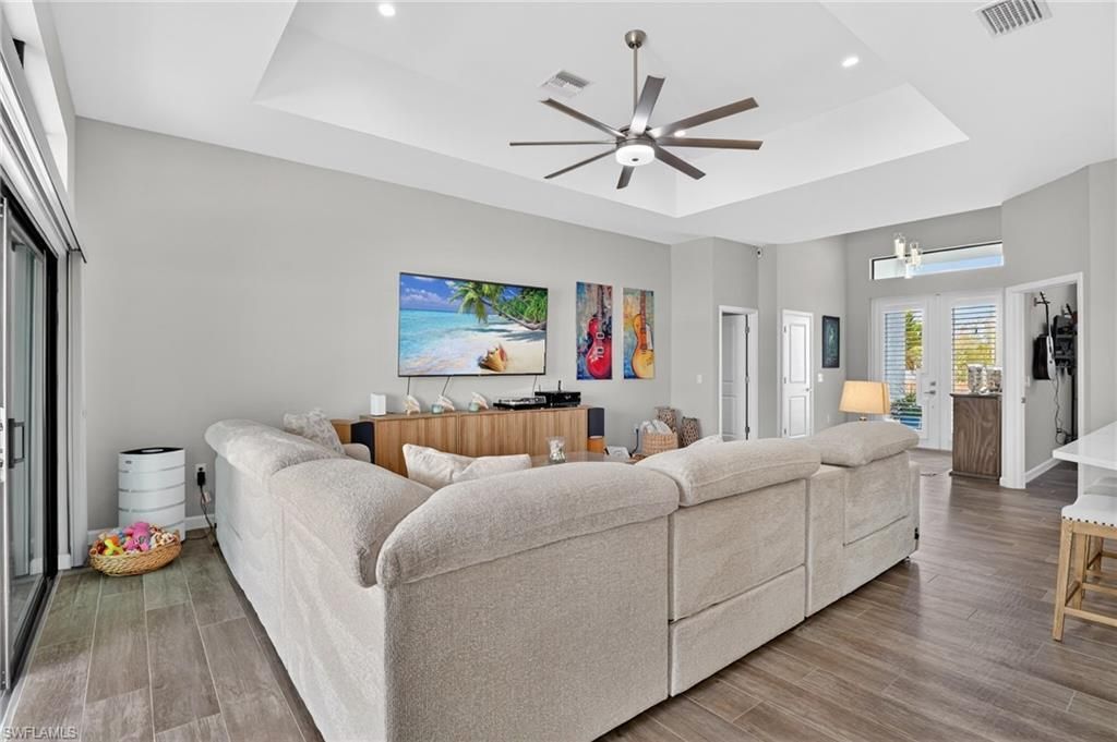 230 NE 18th St , Cape Coral, FL 33909 Photo