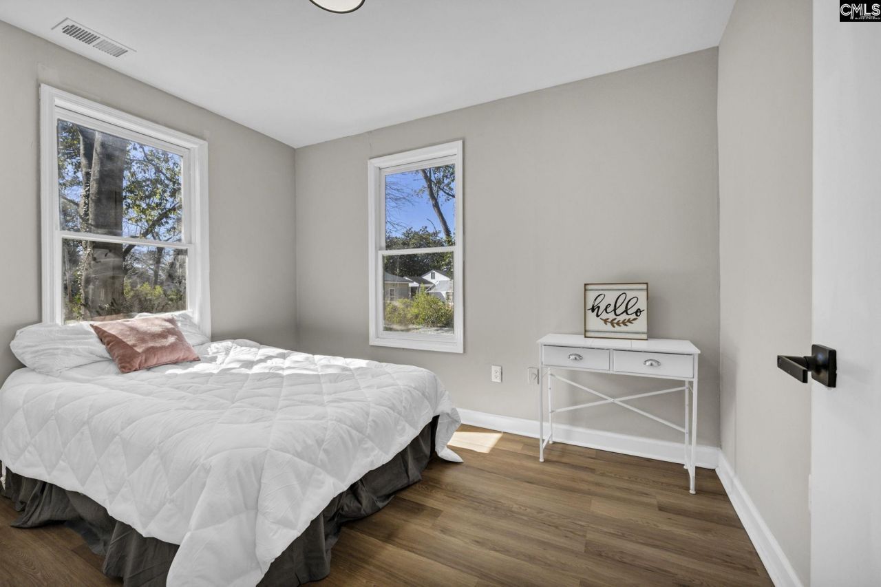 2813 Truman Street Photo 14