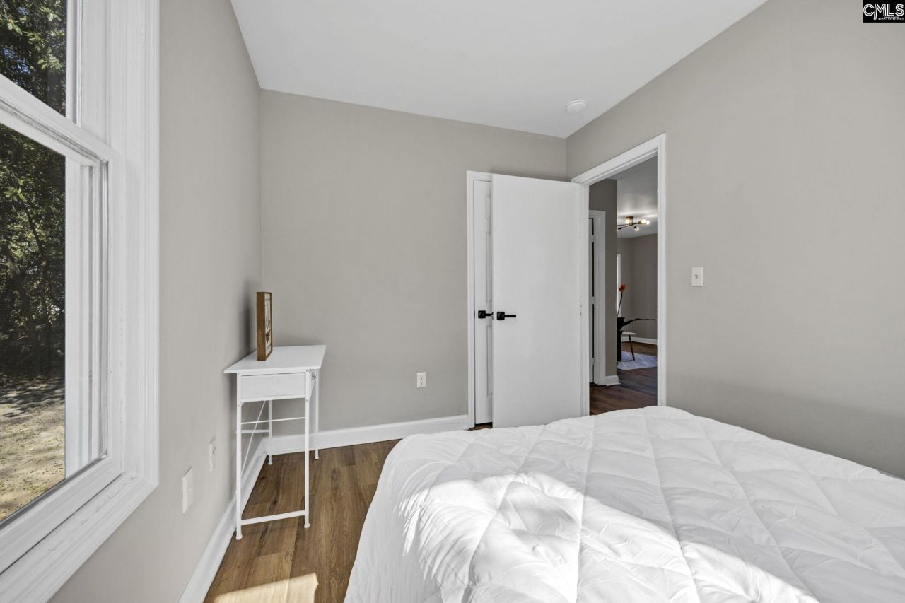 2813 Truman Street Photo 15