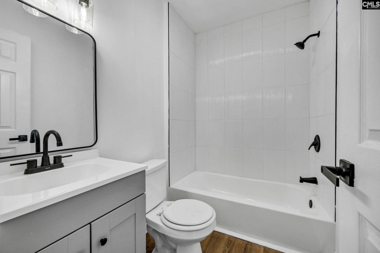 2813 Truman Street Photo 20