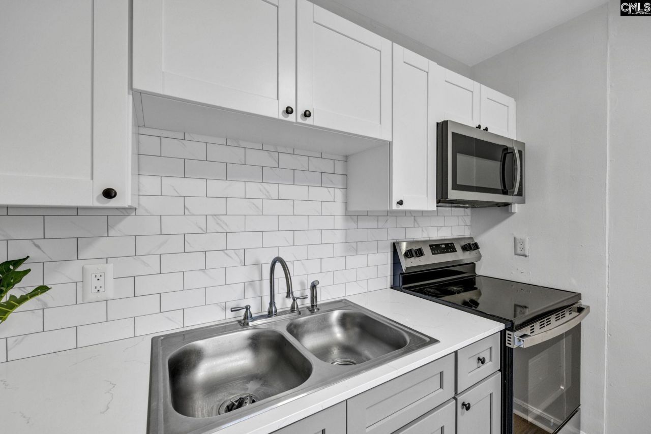 2813 Truman Street Photo 9