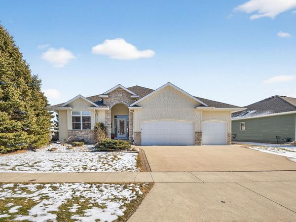 4063 Autumn Lake Court SW, Rochester, MN 55902