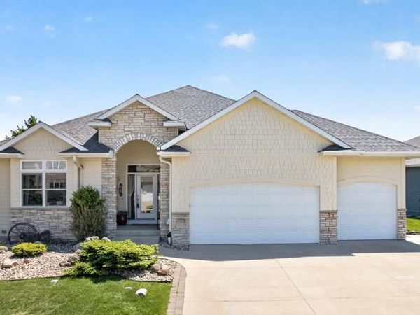 4063 Autumn Lake Court SW, Rochester, MN 55902