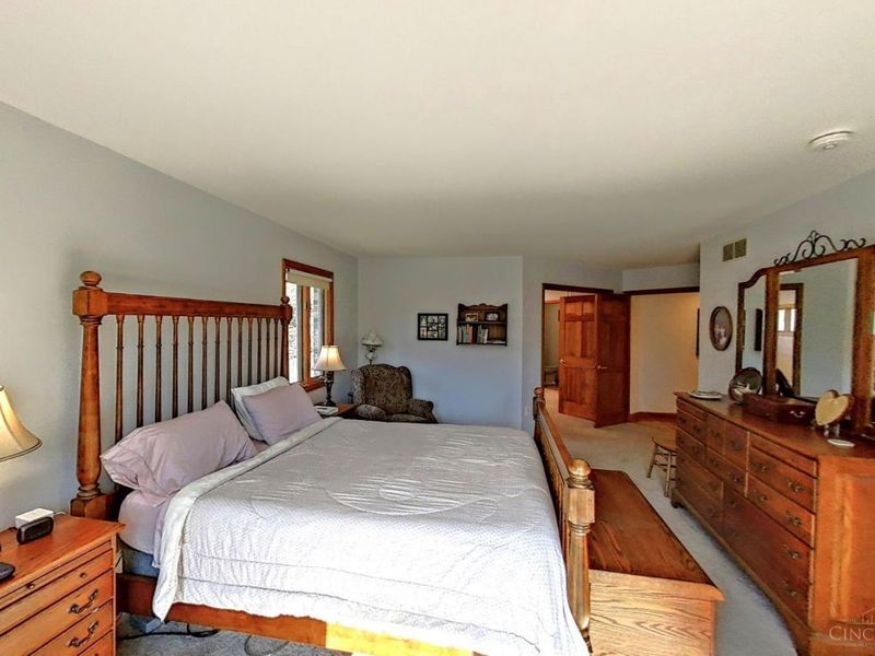 8410 Toddcreek Circle, West Chester, OH 45069 Photo 9