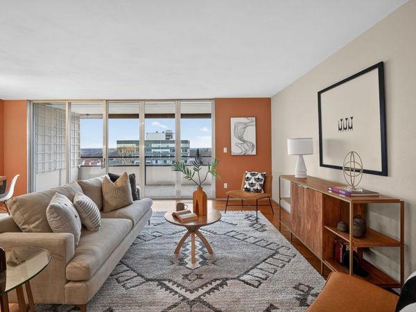 3663 Grand Avenue, Unit 1004, Des Moines, IA 50312