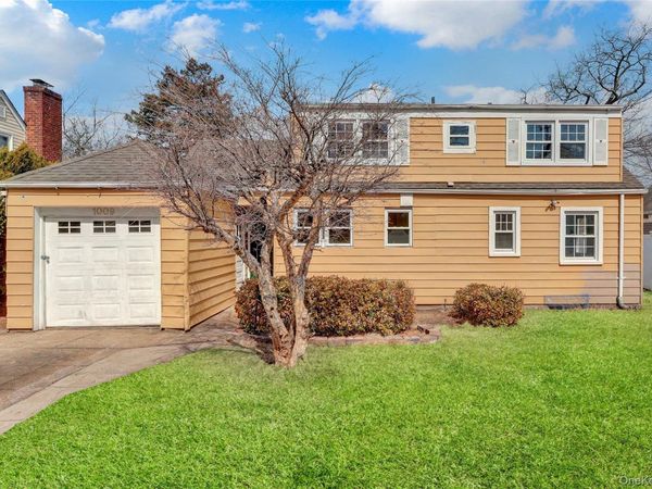 1009 Centennial Avenue , North Baldwin, NY 11510