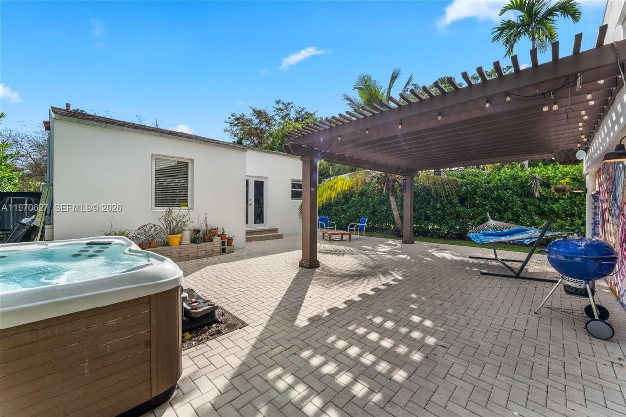 745 NE 88th St, Miami, FL 33138 Photo