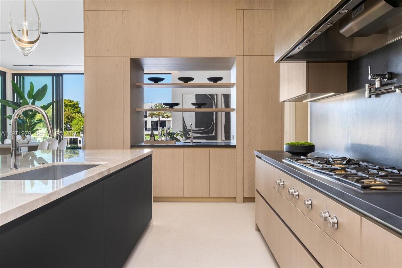 23 Isla Bahia Dr, Fort Lauderdale, FL 33316 Photo