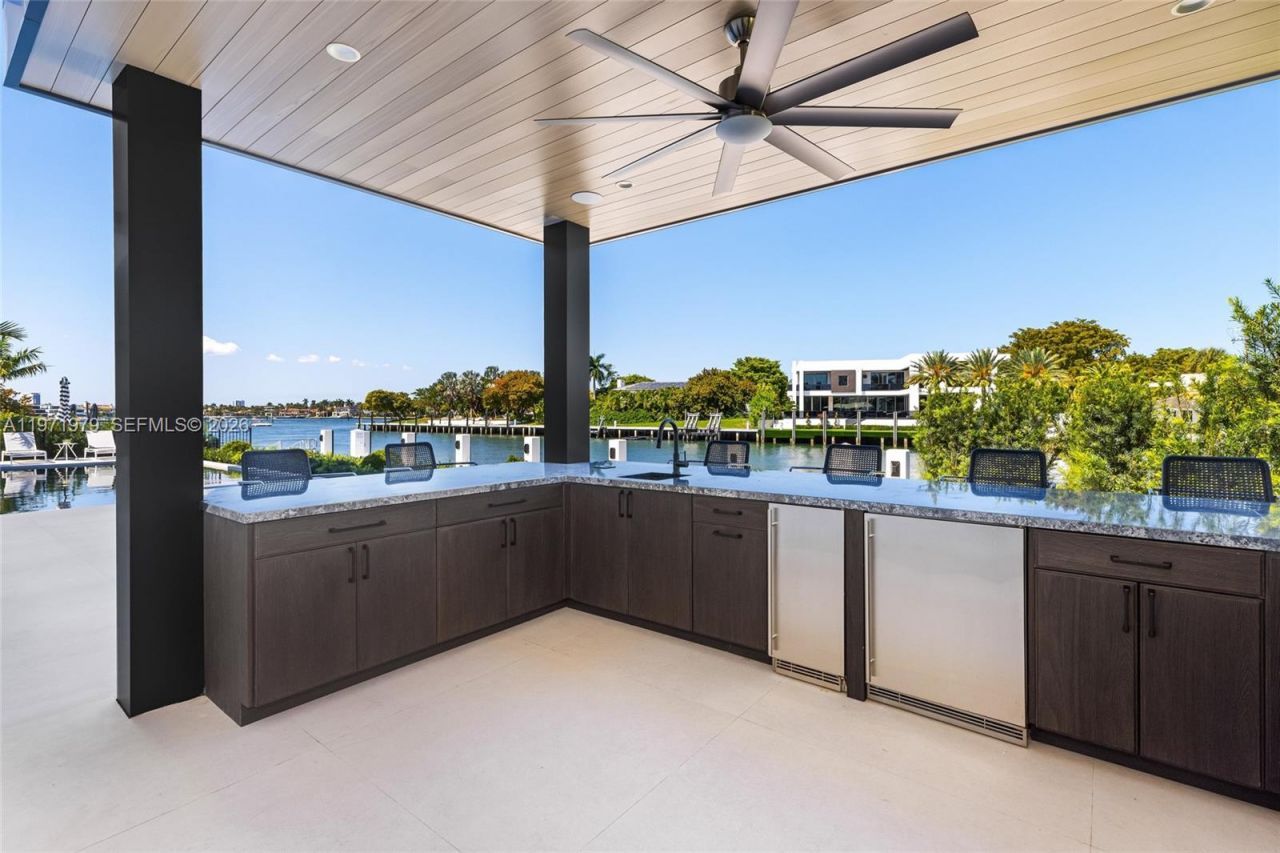 23 Isla Bahia Dr, Fort Lauderdale, FL 33316 Photo