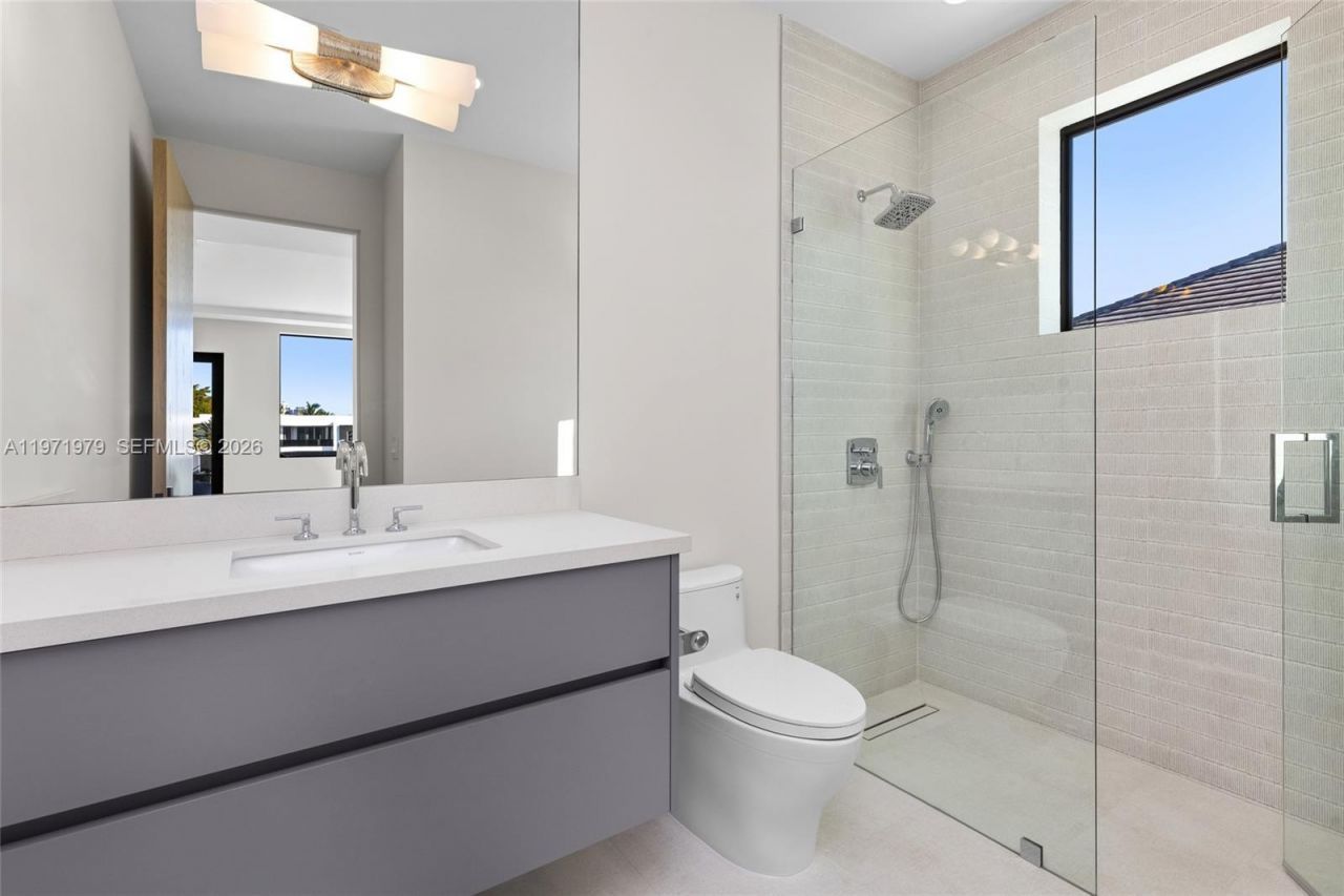 23 Isla Bahia Dr, Fort Lauderdale, FL 33316 Photo