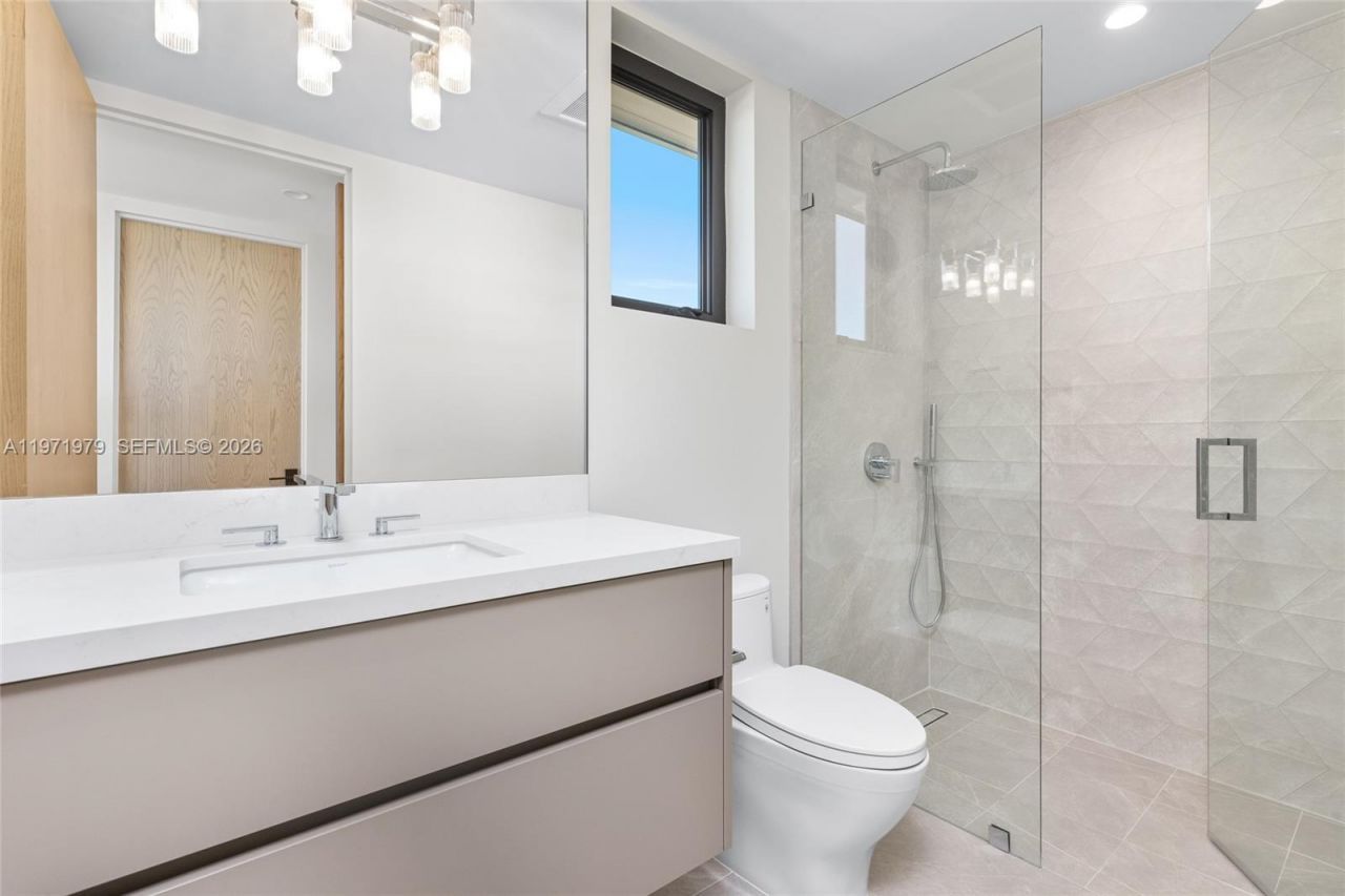 23 Isla Bahia Dr, Fort Lauderdale, FL 33316 Photo