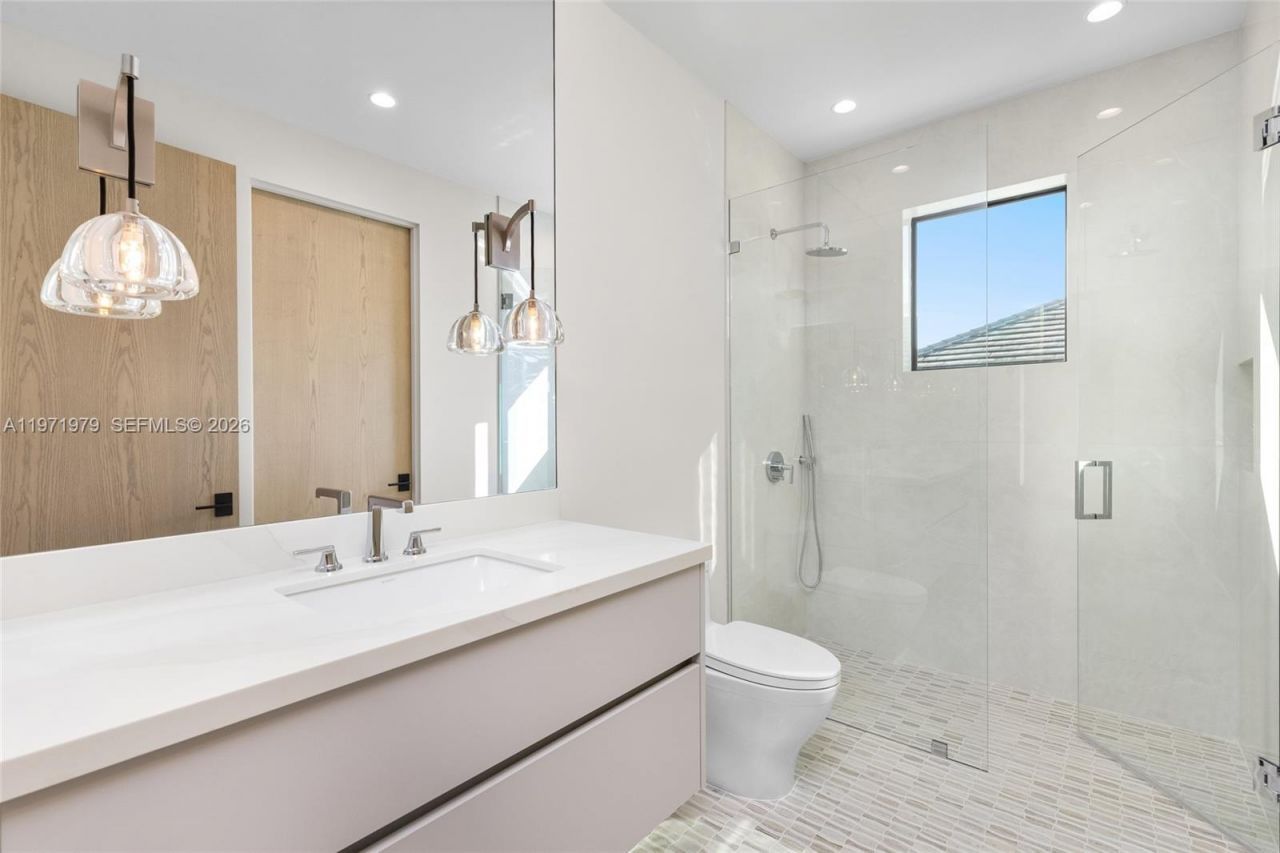 23 Isla Bahia Dr, Fort Lauderdale, FL 33316 Photo