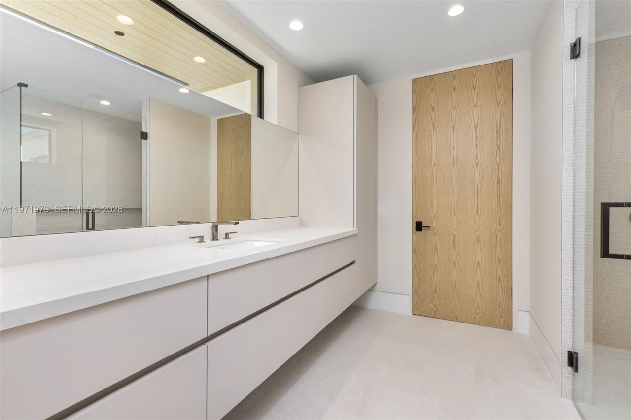 23 Isla Bahia Dr, Fort Lauderdale, FL 33316 Photo