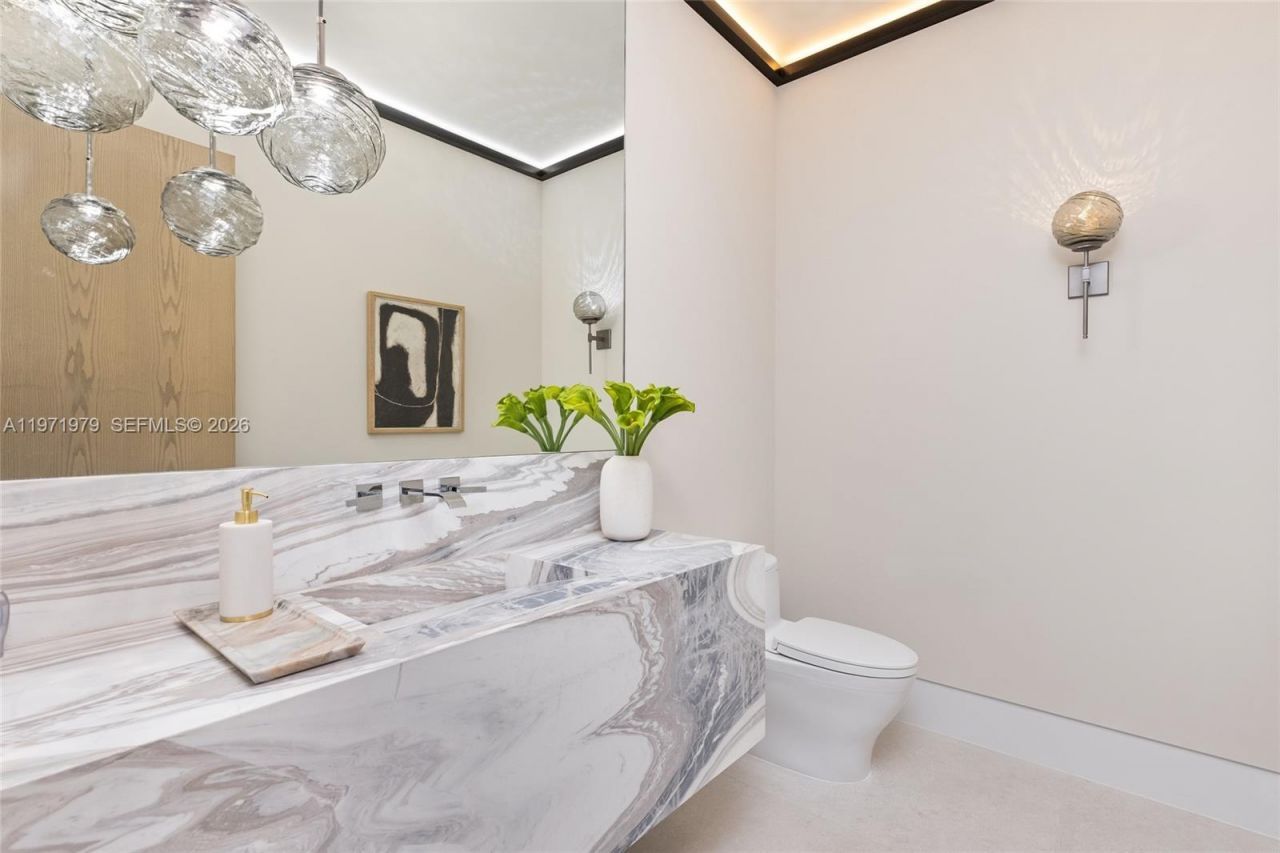 23 Isla Bahia Dr, Fort Lauderdale, FL 33316 Photo