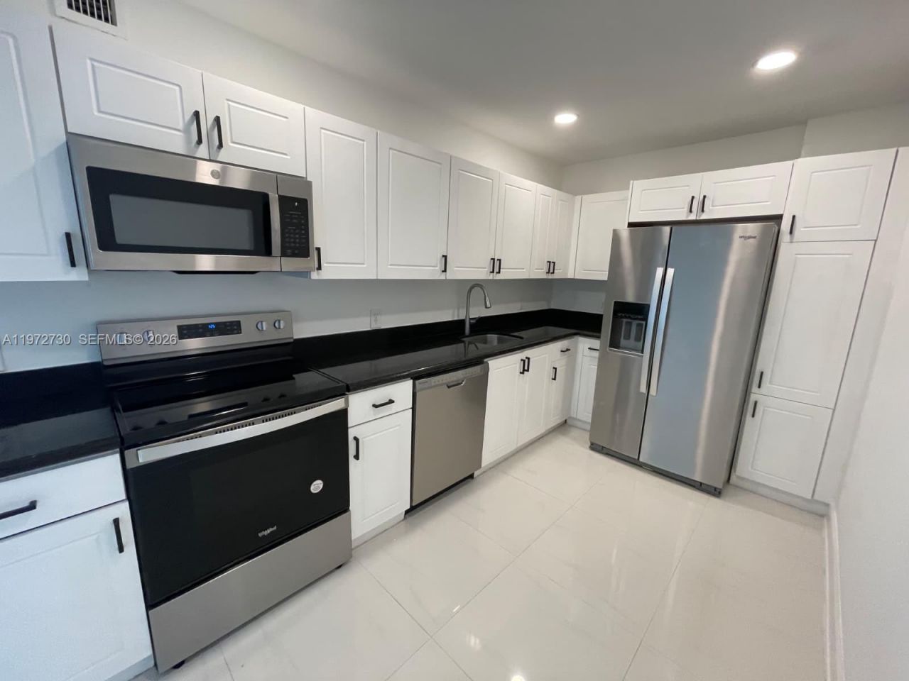 401 69th St , Unit 1204, Miami Beach, FL 33141 Photo