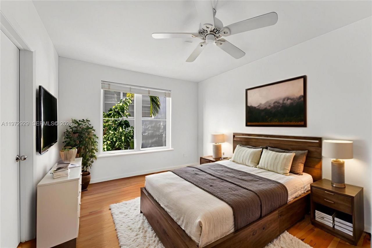 1018 Meridian Ave , Unit 8, Miami Beach, FL 33139 Photo