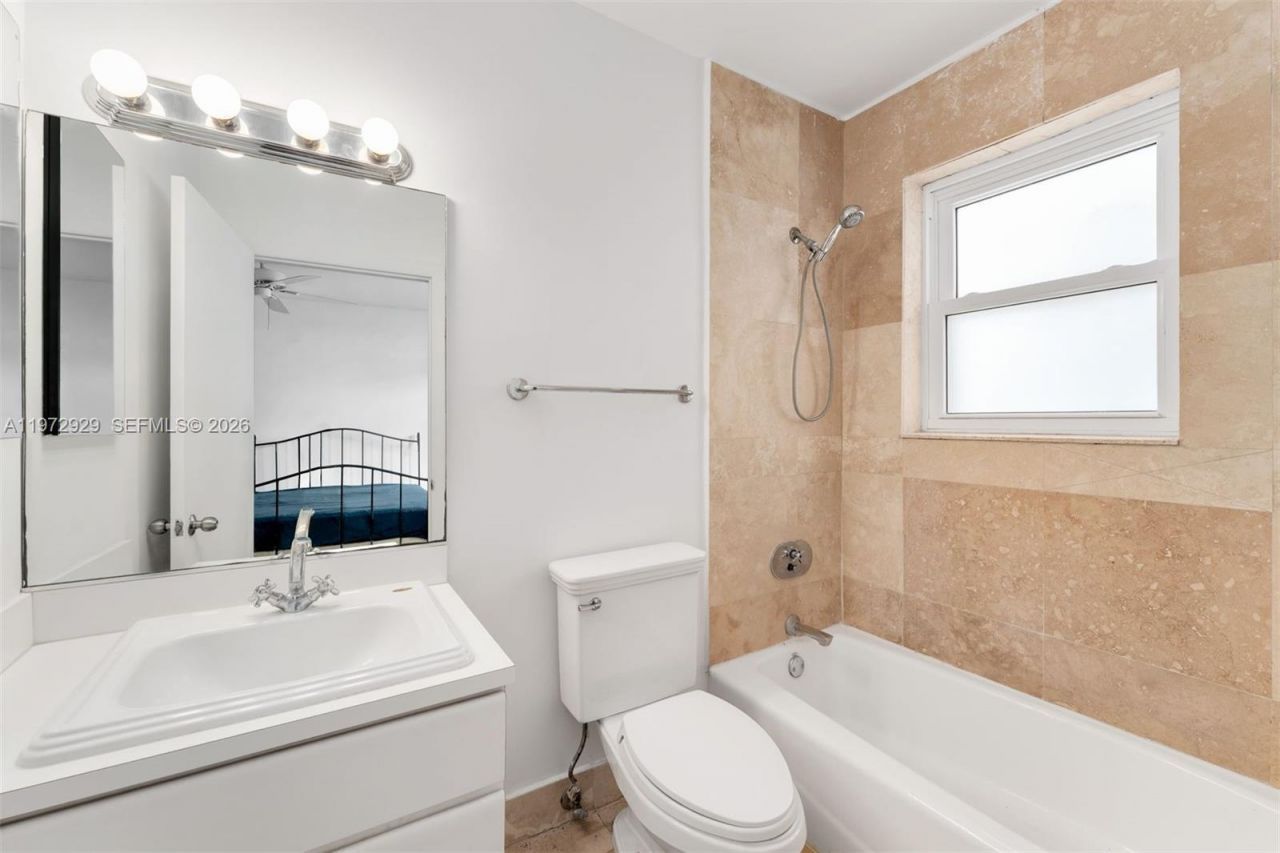 1018 Meridian Ave, Unit 8, Miami Beach, FL 33139 Photo