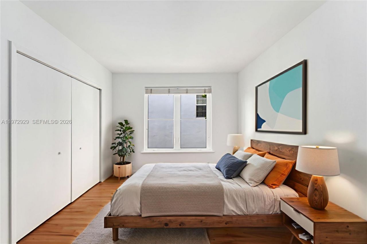 1018 Meridian Ave , Unit 8, Miami Beach, FL 33139 Photo