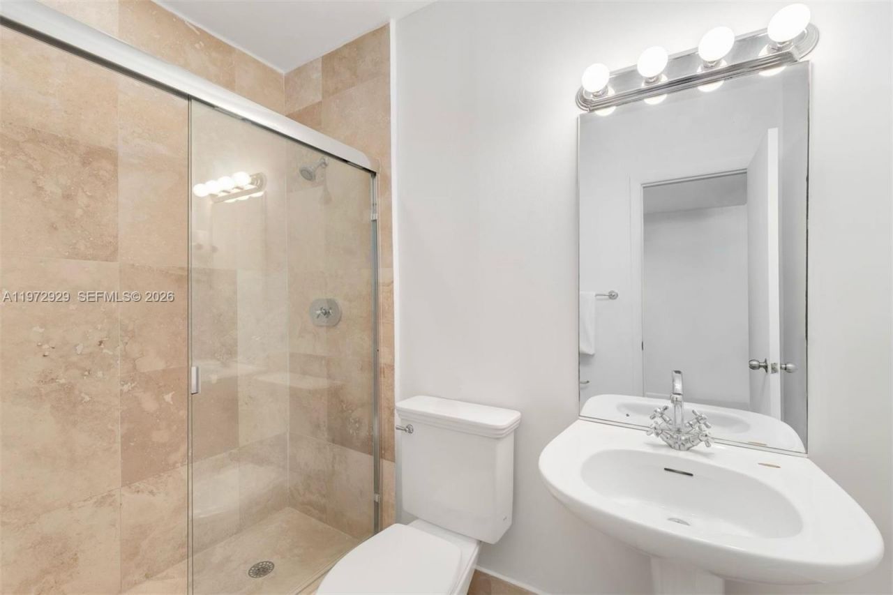 1018 Meridian Ave , Unit 8, Miami Beach, FL 33139 Photo