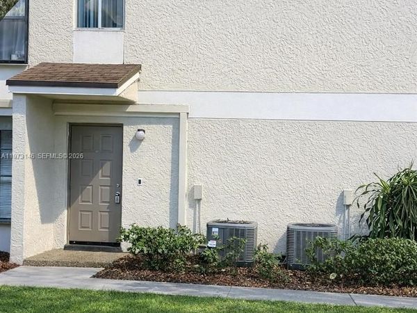 706 Gardens Dr , Unit 101, Pompano Beach, FL 33069