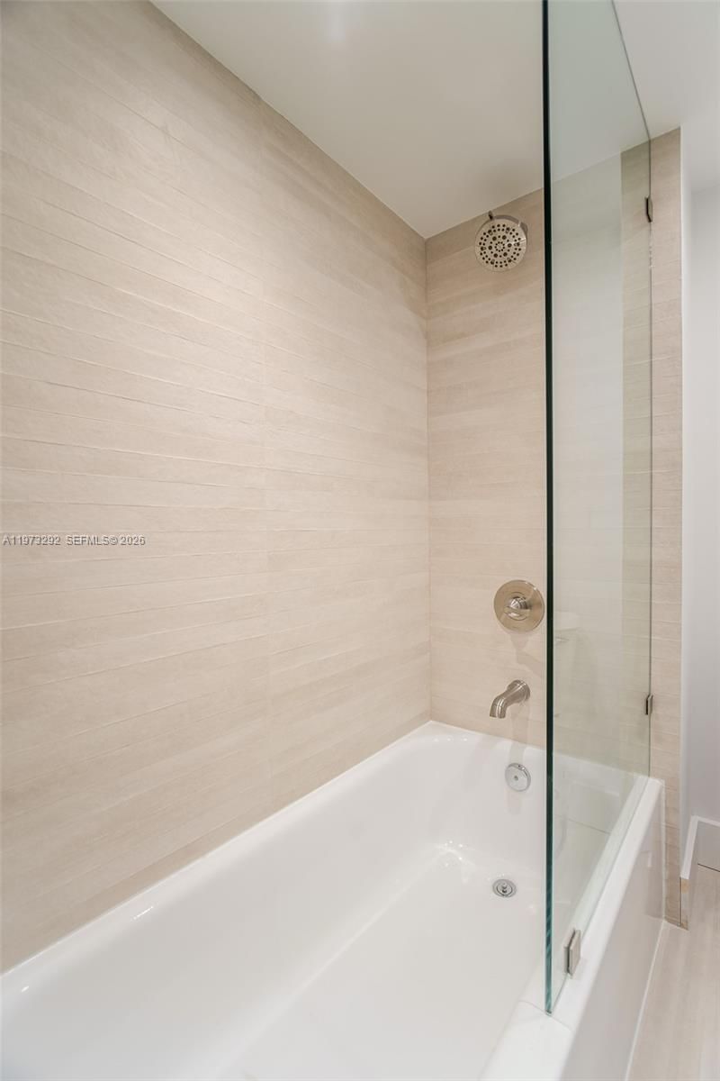 370 Racquet Club Rd , Unit 101, Weston, FL 33326 Photo