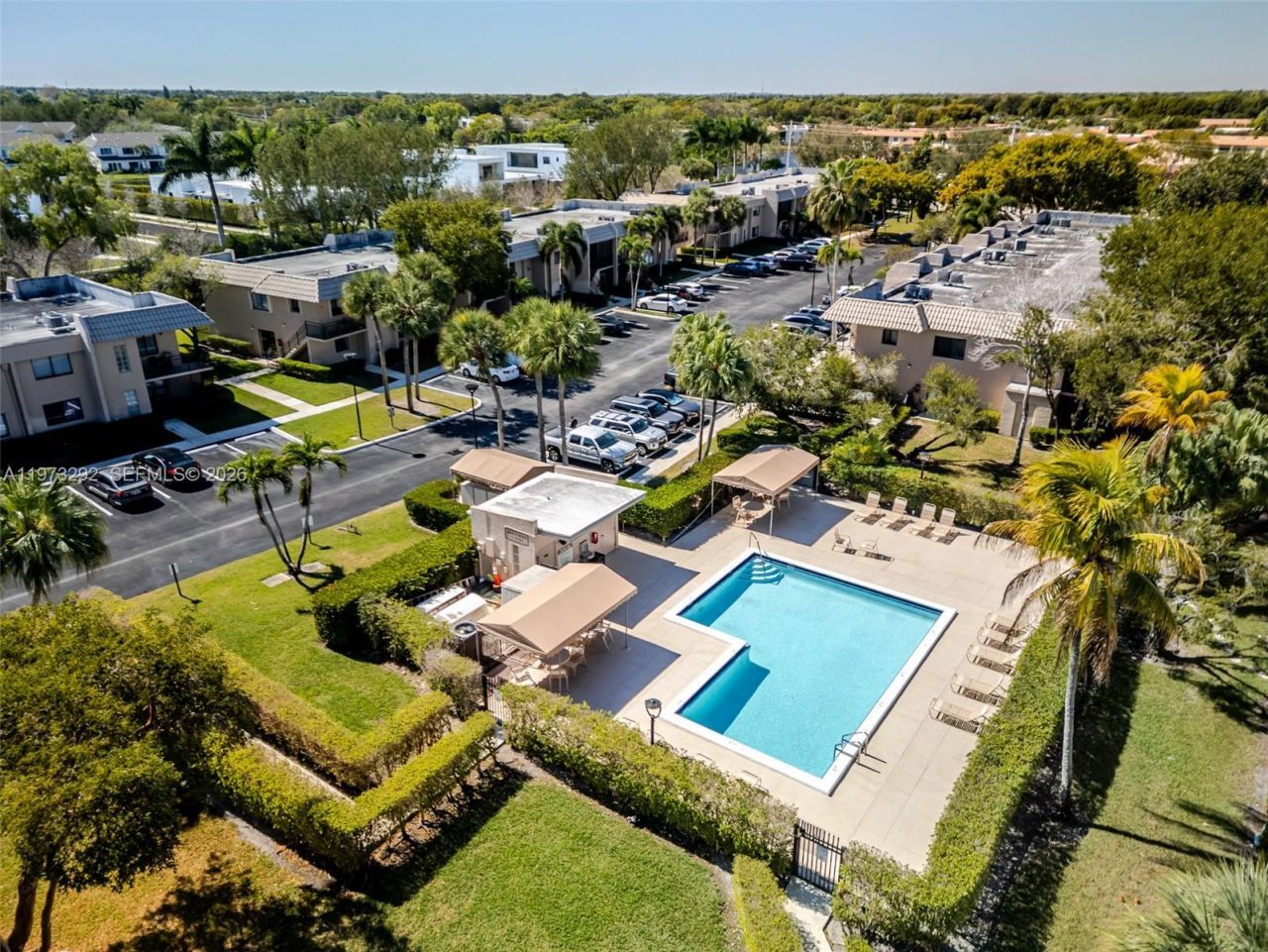 370 Racquet Club Rd , Unit 101, Weston, FL 33326 Photo