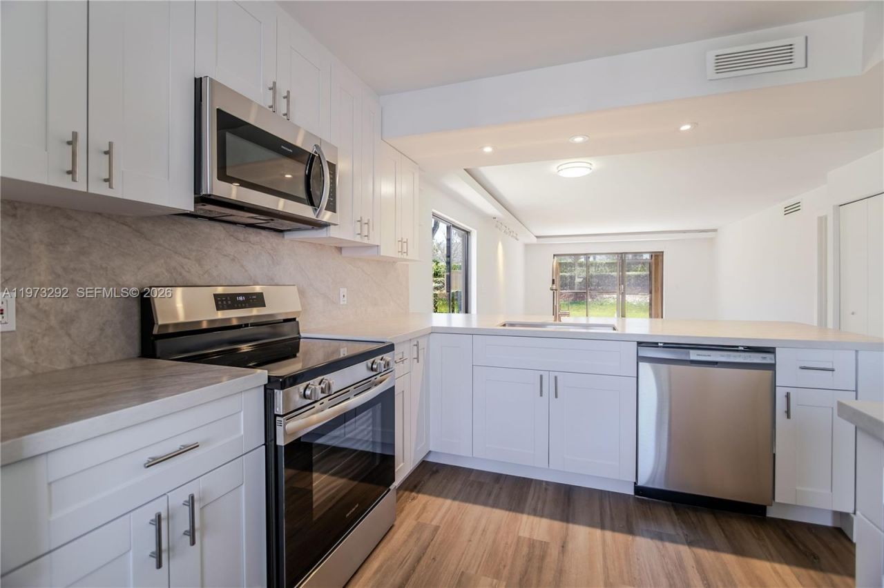 370 Racquet Club Rd , Unit 101, Weston, FL 33326 Photo