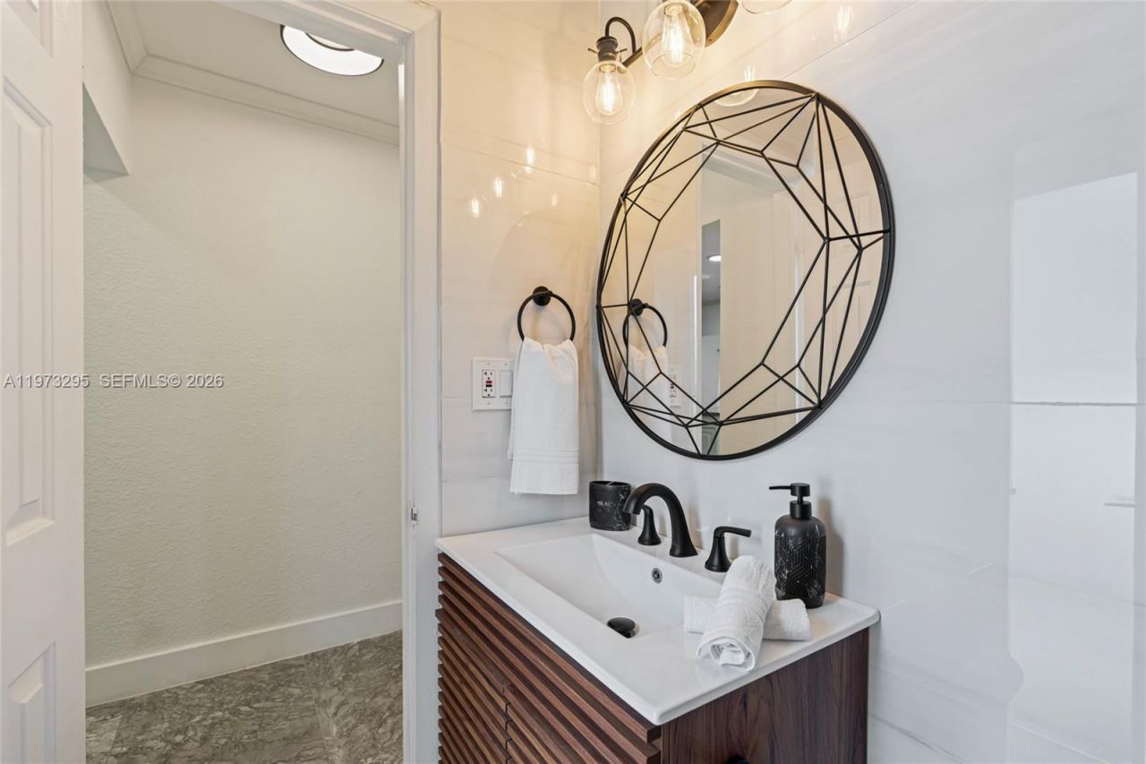 5900 NE 15th Ave , Fort Lauderdale, FL 33334 Photo