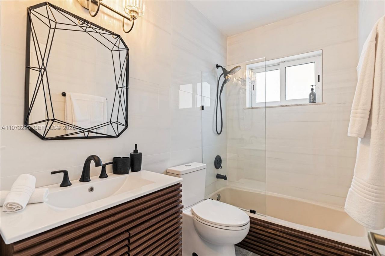 5900 NE 15th Ave , Fort Lauderdale, FL 33334 Photo